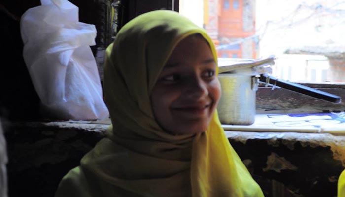 02_hussaina-bano